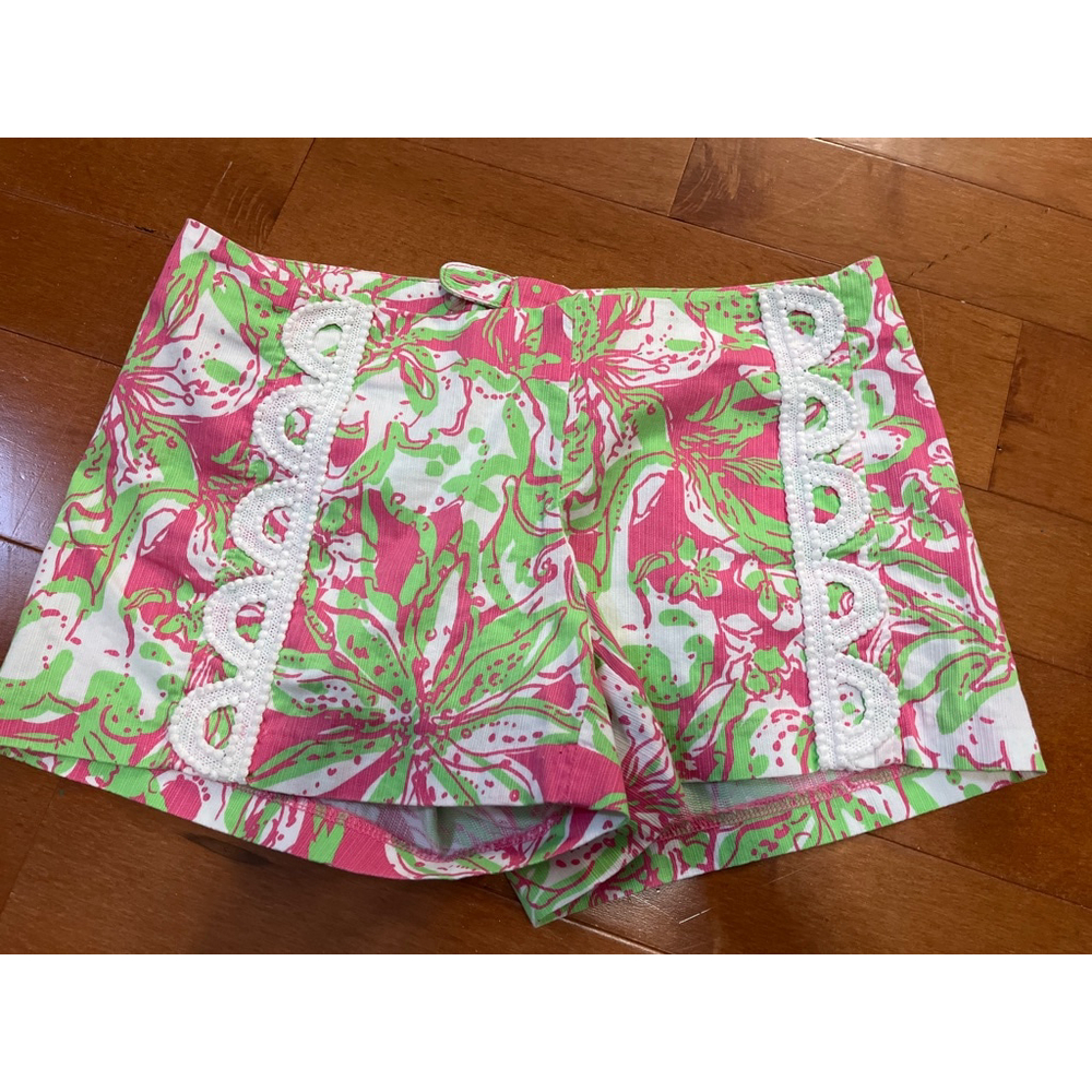 Women's Lilly Pulitzer Floral Print Shorts Size 2 Pink Green